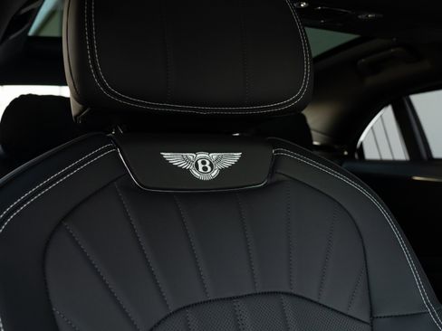 Used 2024 Bentley Flying Spur V8 image 39