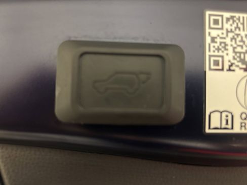 Used 2022 Toyota RAV4 XSE image 11