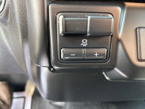 Used 2022 Chevrolet Silverado 2500 LT w/ Convenience Package AWD/4WD image 45