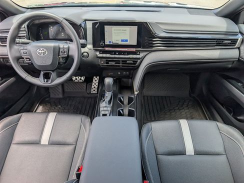 Used 2026 Toyota Camry SE w/ Convenience Package FWD image 4