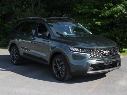 Certified 2023 Kia Sorento X-Line EX AWD/4WD image 3