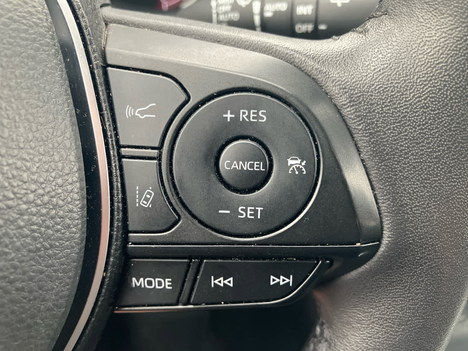 Certified 2025 Toyota RAV4 XLE w/ Convenience Package AWD/4WD image 18