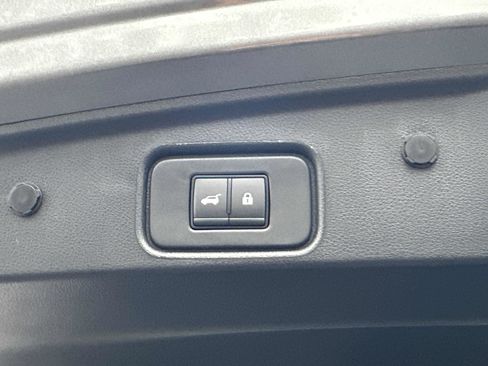 New 2025 Nissan Pathfinder SL image 21