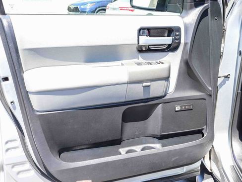 Used 2016 Toyota Sequoia Limited w/ Safety & Convenience Package AWD/4WD image 27
