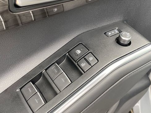 Certified 2026 Toyota Highlander Limited AWD/4WD image 23
