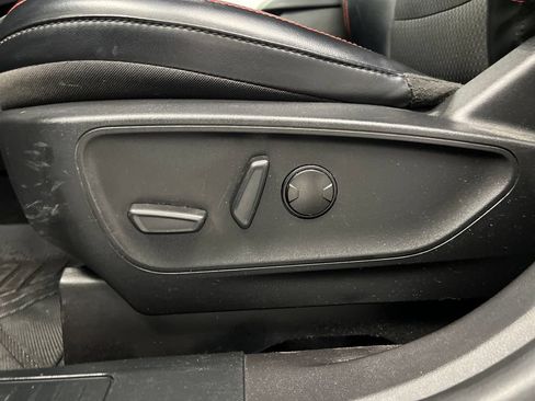 Used 2023 Ford Escape ST-Line FWD image 13