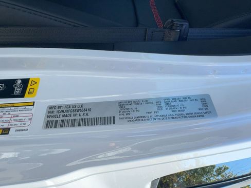 New 2025 Jeep Wrangler Unlimited Rubicon image 18