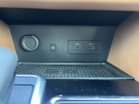 Certified 2025 Nissan Pathfinder Platinum w/ Cargo Package AWD/4WD image 9