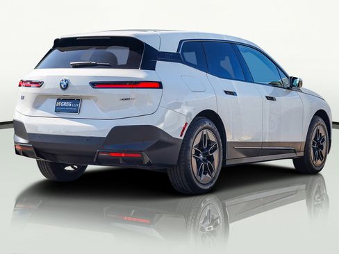 Used 2025 BMW iX xDrive50 image 9