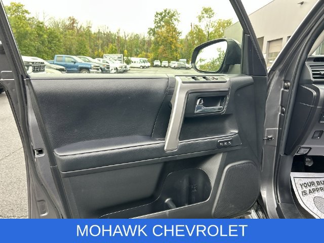 Used 2021 Toyota 4Runner Limited AWD/4WD image 24