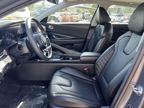 Certified 2026 Hyundai Elantra Limited FWD image 25