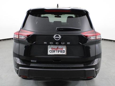 Certified 2025 Nissan Rogue SV image 11