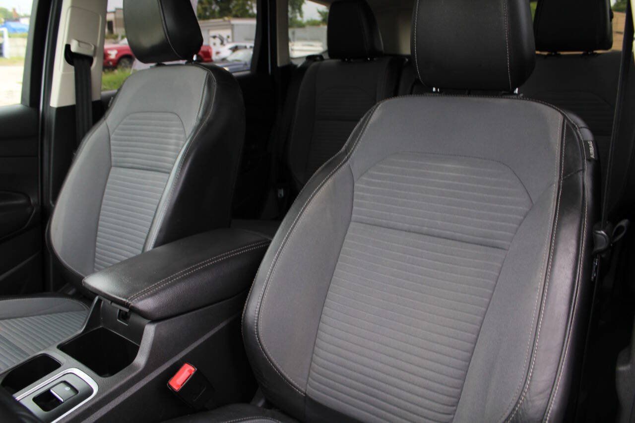 Used 2018 Ford Escape SE w/ SE Sport Appearance Package AWD/4WD image 21