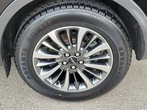 Certified 2023 Lincoln Nautilus FWD w/ Premium Package image 8