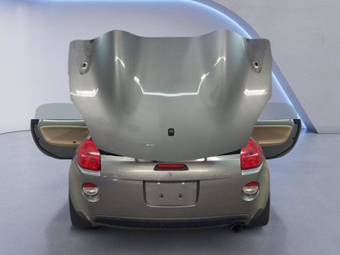 Used 2006 Pontiac Solstice Convertible w/ Premium Package image 12