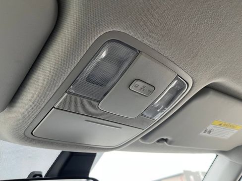 Used 2025 Kia Soul LX w/ LX Technology Package FWD image 16
