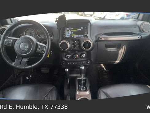 Used 2016 Jeep Wrangler Unlimited Sahara AWD/4WD image 8