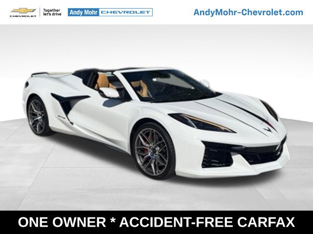 Used 2023 Chevrolet Corvette Z06 w/ Chrome Exterior Badge Package RWD image 11