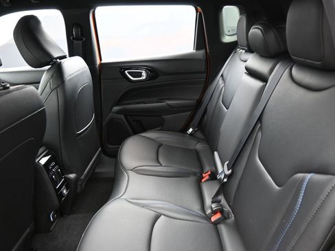 New 2026 Jeep Compass Limited image 12