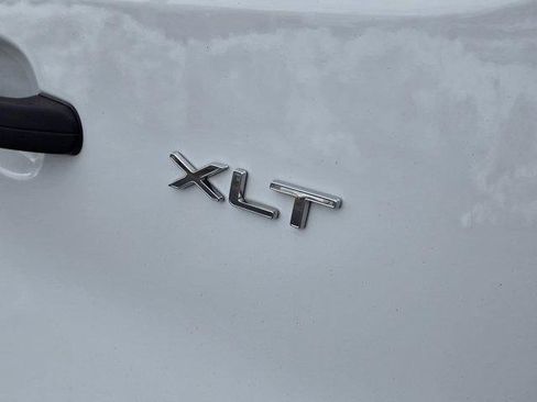 Used 2023 Ford Transit 350 XLT image 6