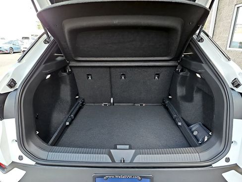 Certified 2023 Volkswagen ID.4 Pro RWD image 27