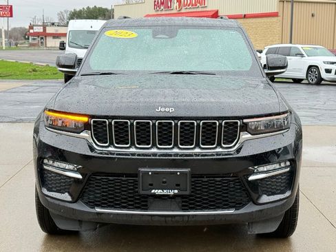 Used 2023 Jeep Grand Cherokee Limited AWD/4WD image 2