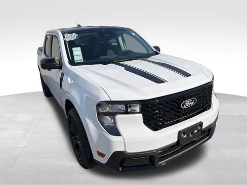 Certified 2025 Ford Maverick XLT w/ XLT Luxury Package image 10