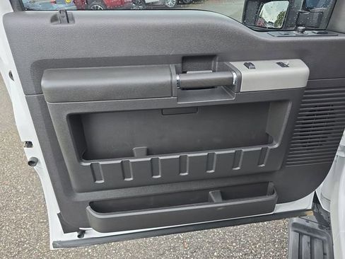 Used 2015 Ford F250 Lariat w/ Camper Package image 23