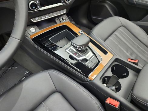 Used 2023 Audi Q5 2.0T Premium Plus w/ Premium Plus Package image 11