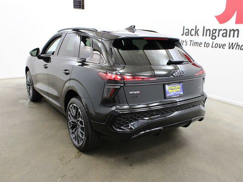 New 2026 Audi Q3 quattro 2.0T AWD/4WD image 3