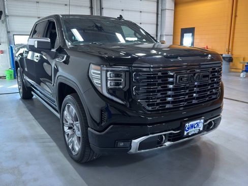 Used 2024 GMC Sierra 1500 Denali AWD/4WD image 7