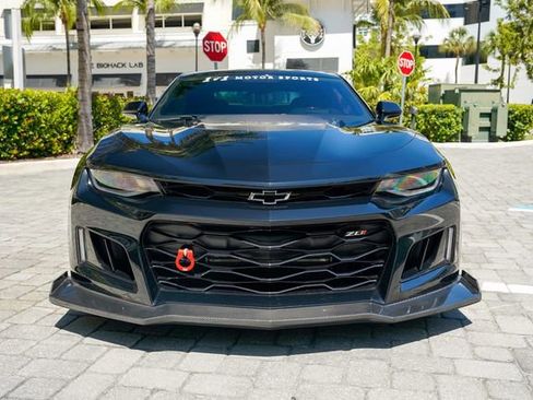 Used 2018 Chevrolet Camaro ZL1 RWD image 7