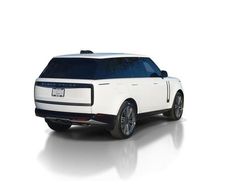 Used 2025 Land Rover Range Rover SE image 8