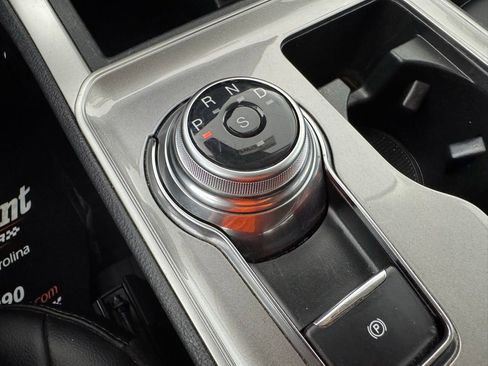 Used 2023 Ford Edge SEL image 40