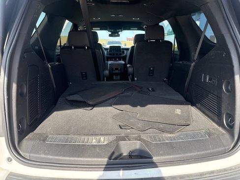 Used 2024 Chevrolet Tahoe Premier RWD image 8