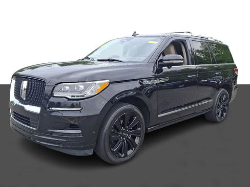 Used 2022 Lincoln Navigator Reserve AWD/4WD image 3