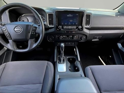 Used 2024 Nissan Frontier SV w/ SV Convenience Package RWD image 7