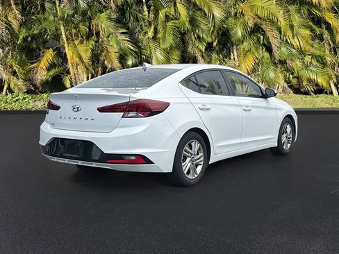 Used 2019 Hyundai Elantra SEL FWD image 4