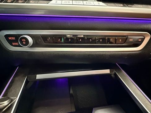 Used 2022 BMW X7 xDrive40i w/ Premium Package image 33