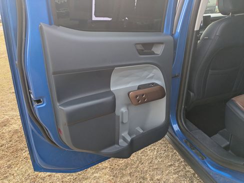 Used 2022 Ford Maverick Lariat w/ Lariat Luxury Package image 24