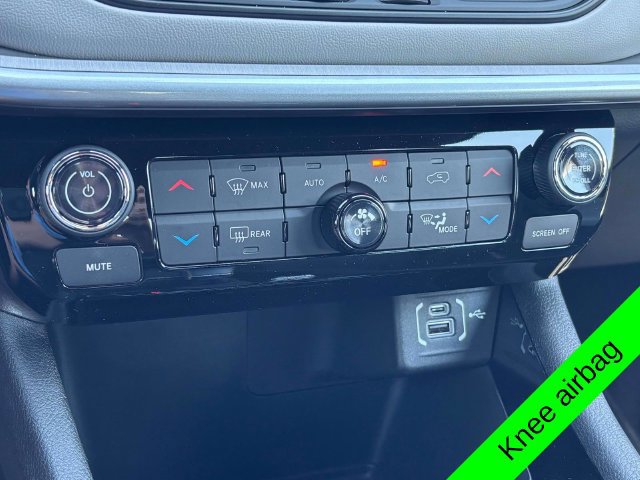 New 2026 Jeep Compass Limited AWD/4WD image 24