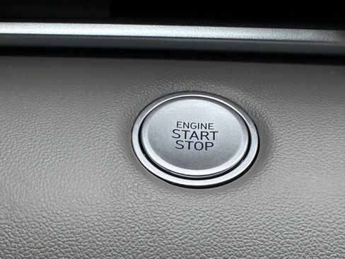 Used 2025 Hyundai Elantra Sport FWD image 30