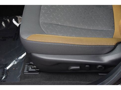 Certified 2025 Subaru Crosstrek 2.5i Sport w/ Crosstrek Mirror Package image 32