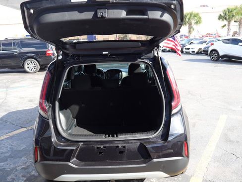 Used 2023 Kia Soul LX FWD image 34