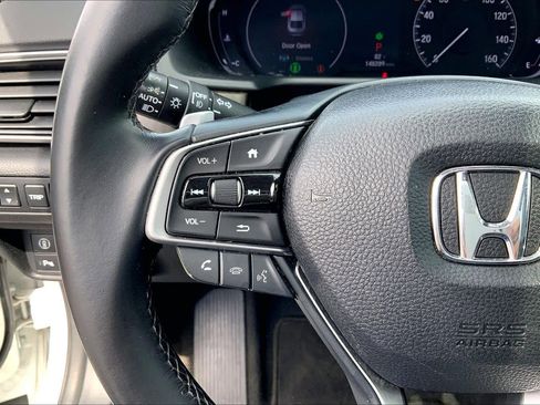 Used 2018 Honda Accord Touring image 24