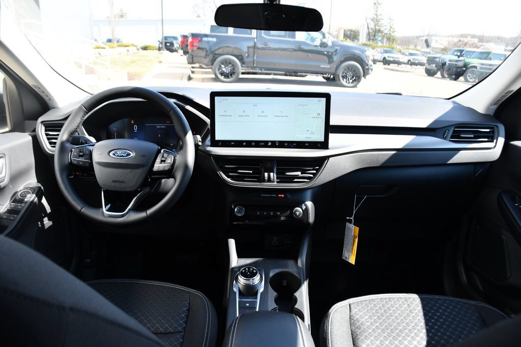 Used 2025 Ford Escape Active w/ Tech Pack #1 AWD/4WD image 18