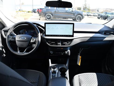 Used 2025 Ford Escape Active w/ Tech Pack #1 AWD/4WD image 18