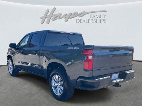 Used 2020 Chevrolet Silverado 1500 Custom w/ Custom Value Package AWD/4WD image 5