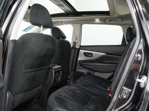 Used 2019 Nissan Murano SV w/ Premium Package AWD/4WD image 17