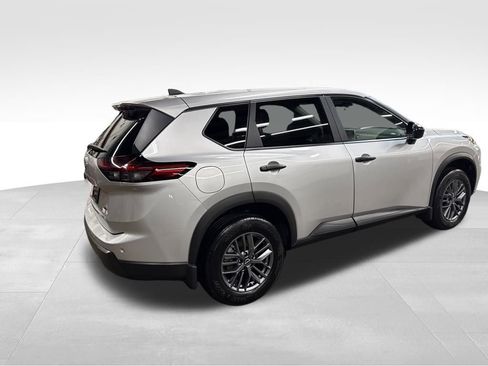 Certified 2024 Nissan Rogue S image 2